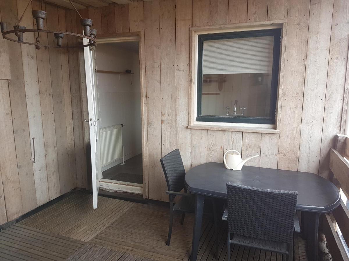Met Inpandig Balkon, 150 Meter Verwijderd En Centrum Apartment